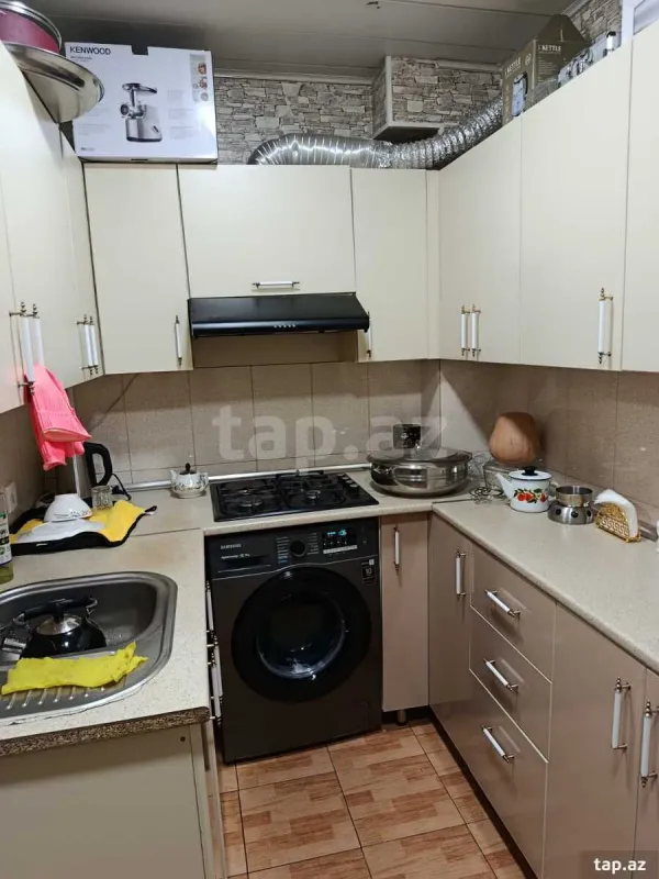 Satılır 1 otaqlı mənzil 60 m²