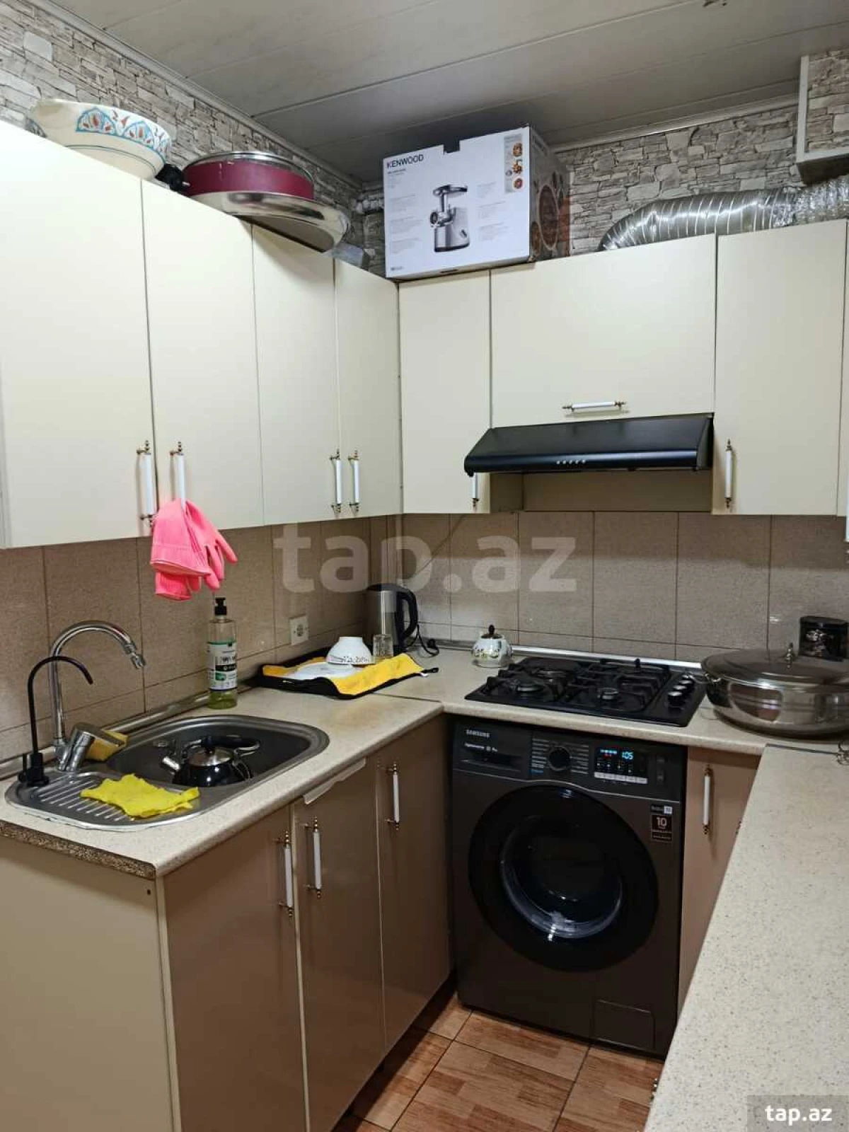 Satılır 1 otaqlı mənzil 60 m²