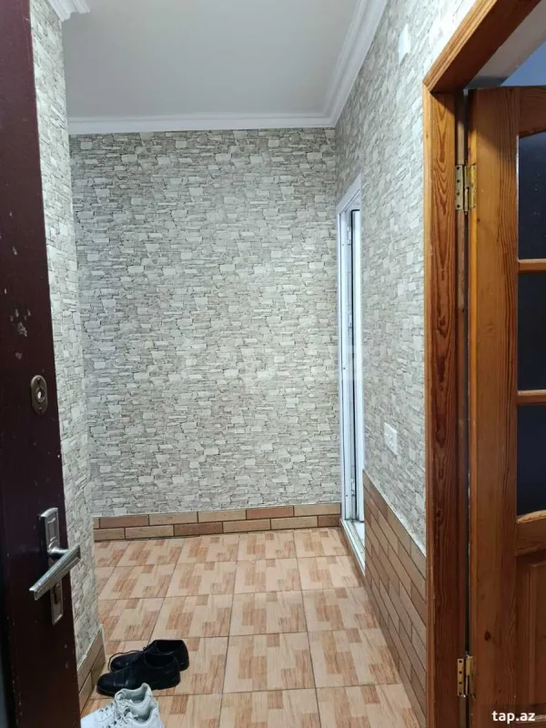 Satılır 1 otaqlı mənzil 60 m²