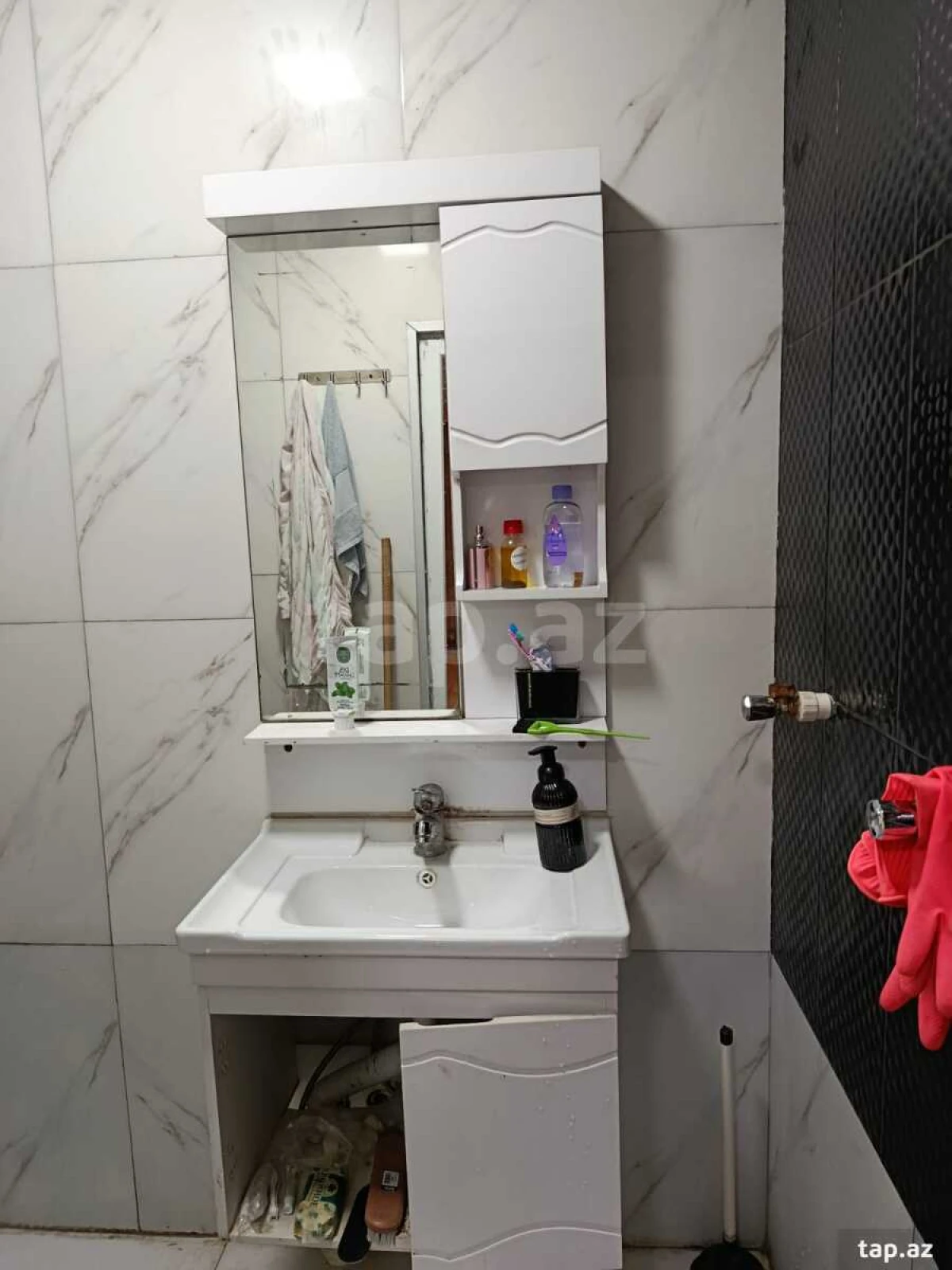 Satılır 1 otaqlı mənzil 60 m²