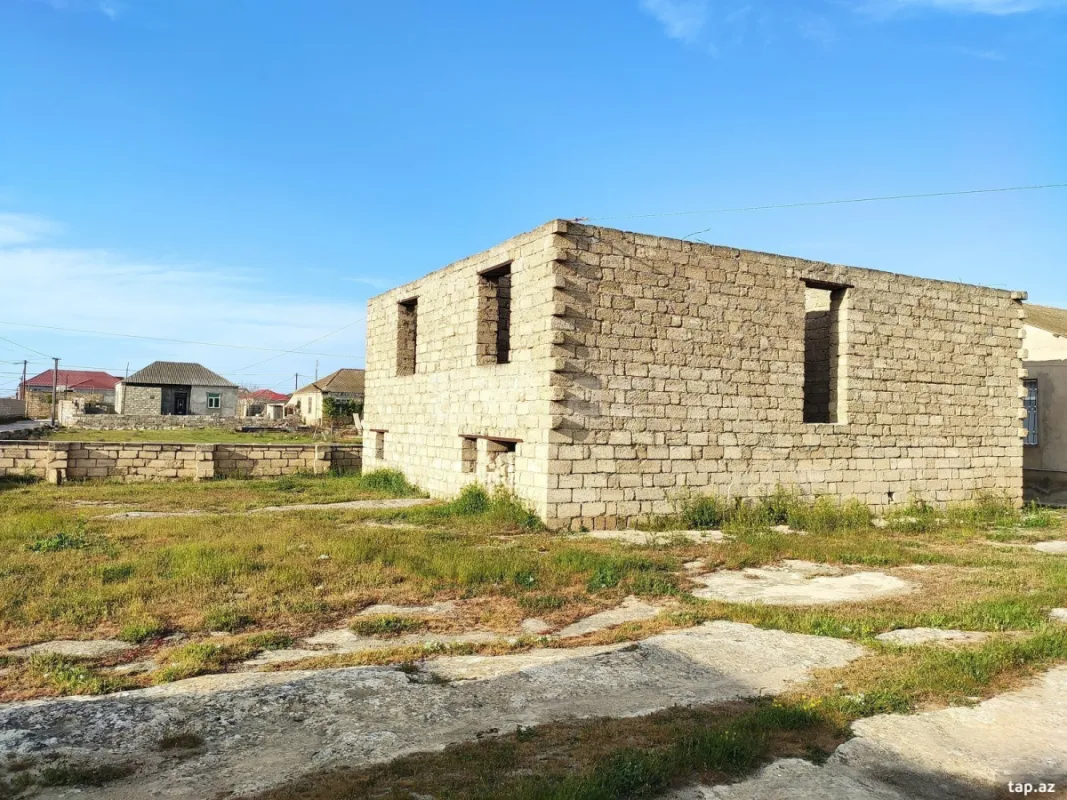 Satılır 3 otaqlı həyət evi