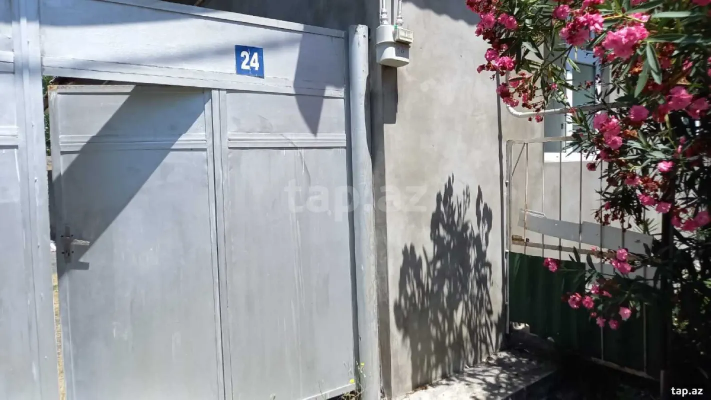 Satılır 4 otaqlı həyət evi