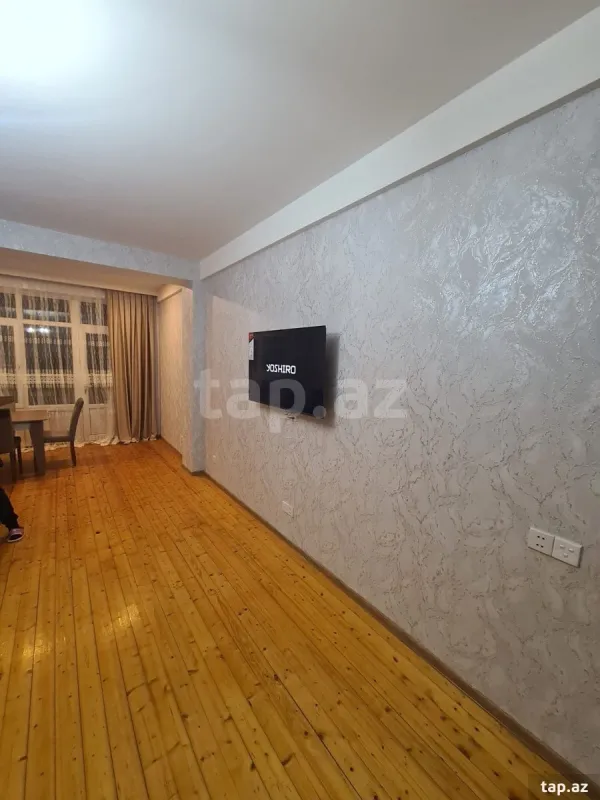 Kirayə verilir 2 otaqlı yeni tikili 90 m²