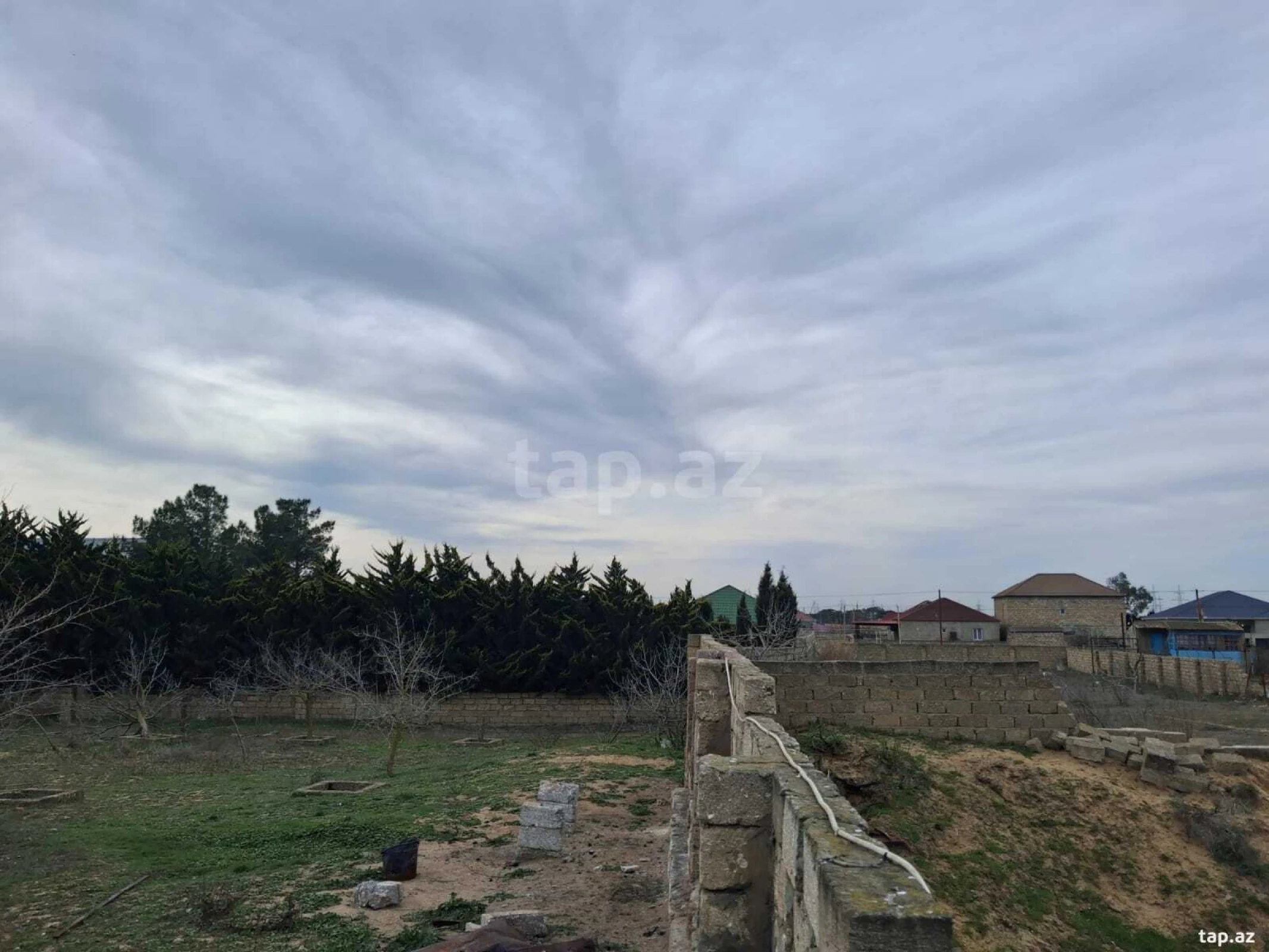 Satılır 5 otaqlı həyət evi