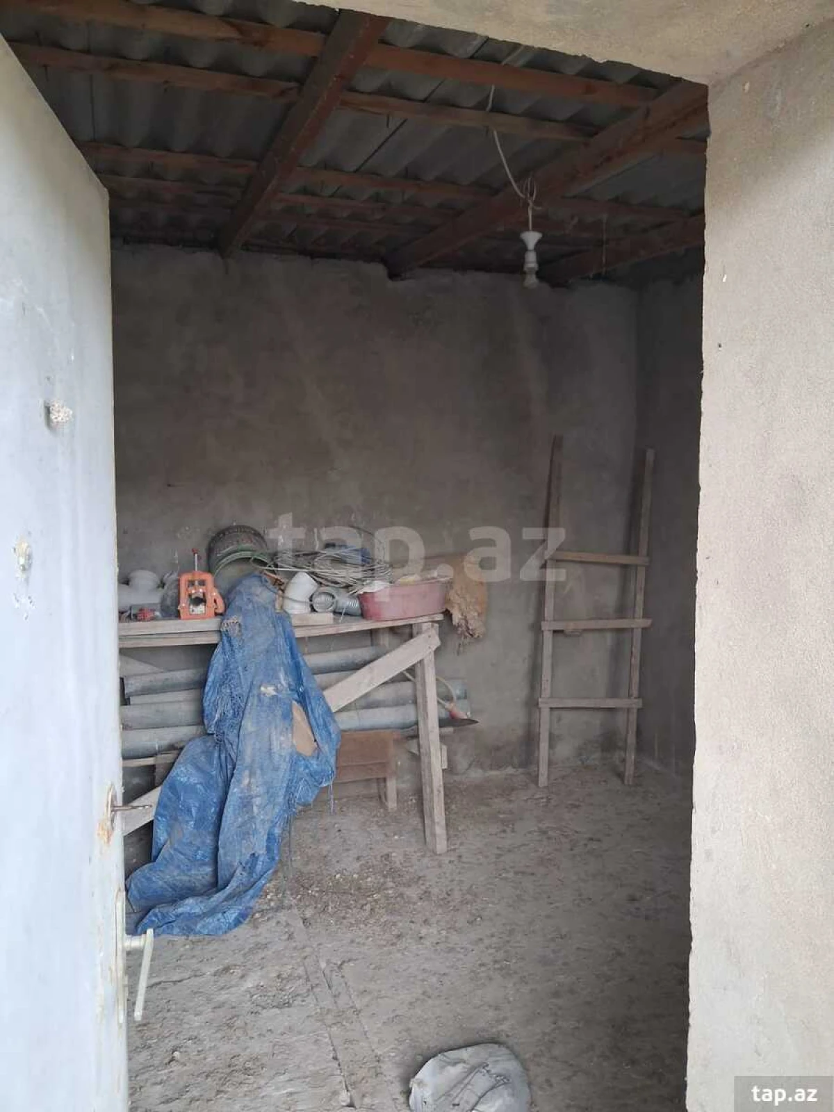 Satılır 5 otaqlı həyət evi