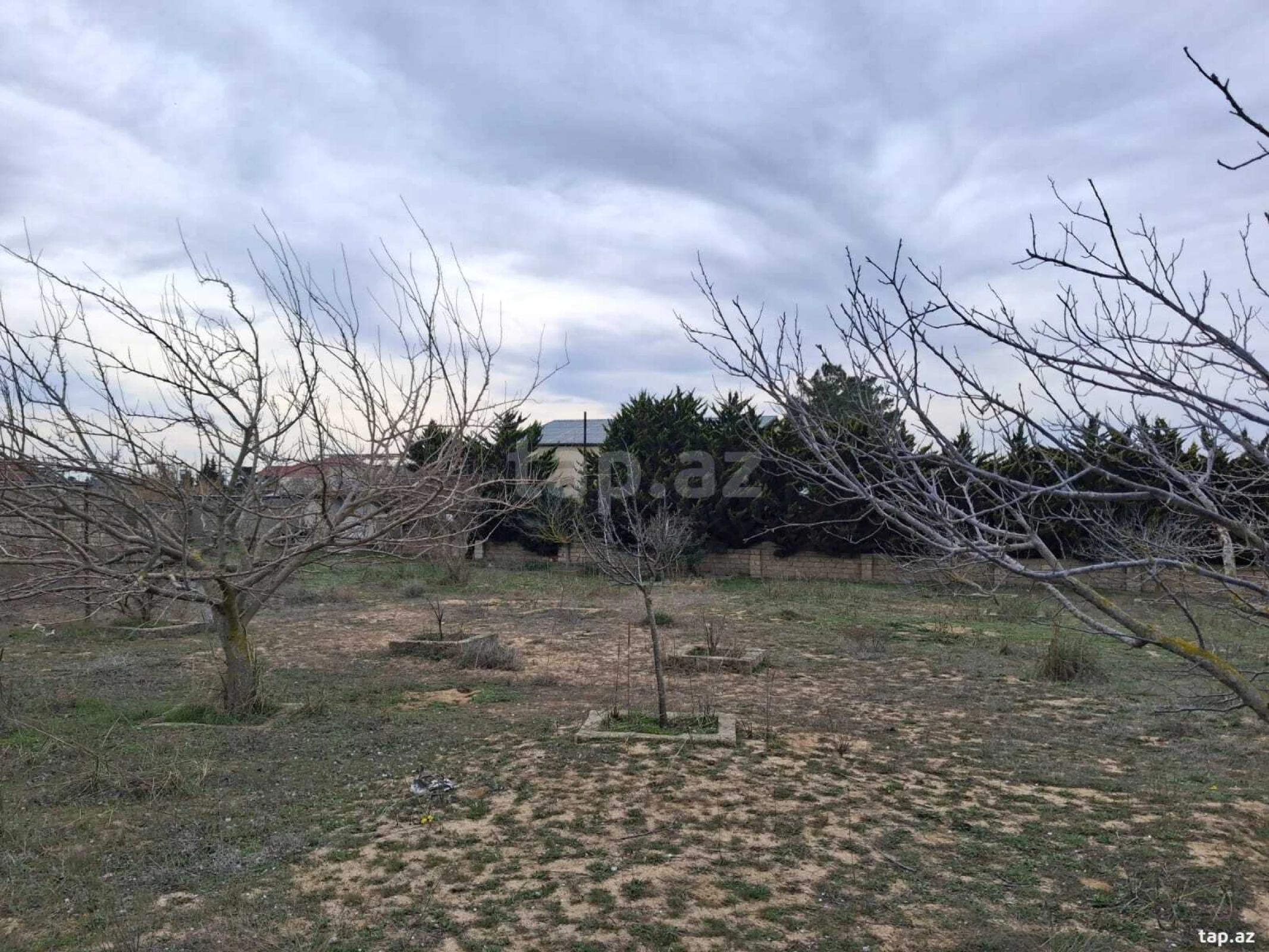 Satılır 5 otaqlı həyət evi