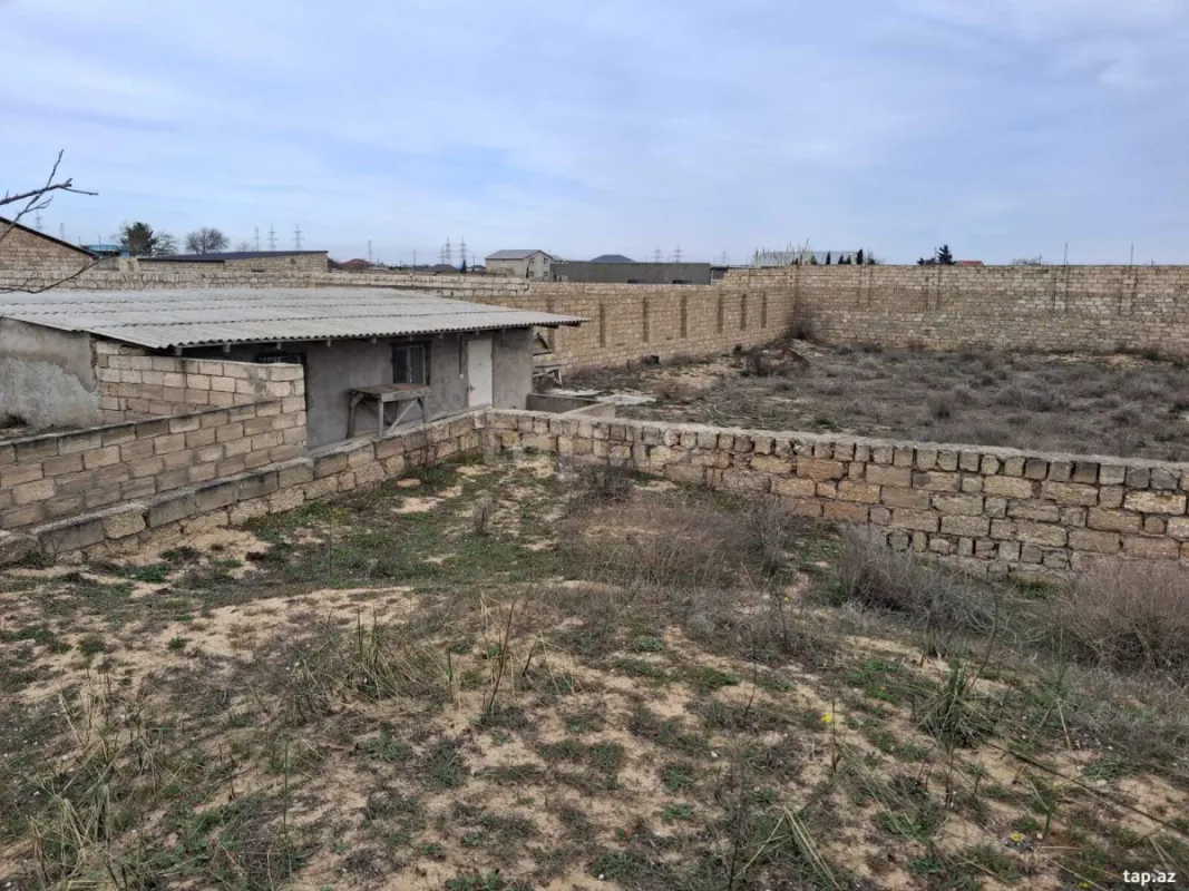 Satılır 5 otaqlı həyət evi