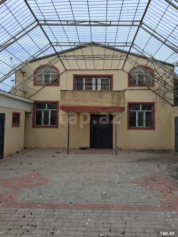 Satılır 5 otaqlı həyət evi