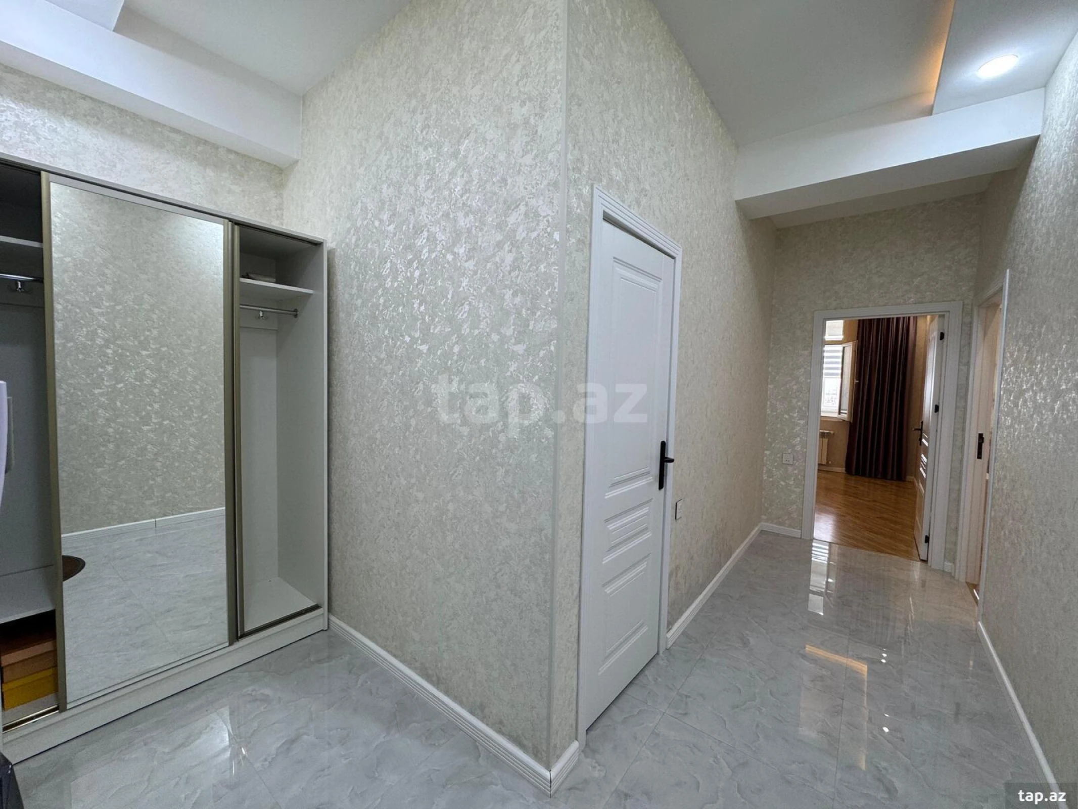 Kirayə verilir 2 otaqlı yeni tikili 62 m²