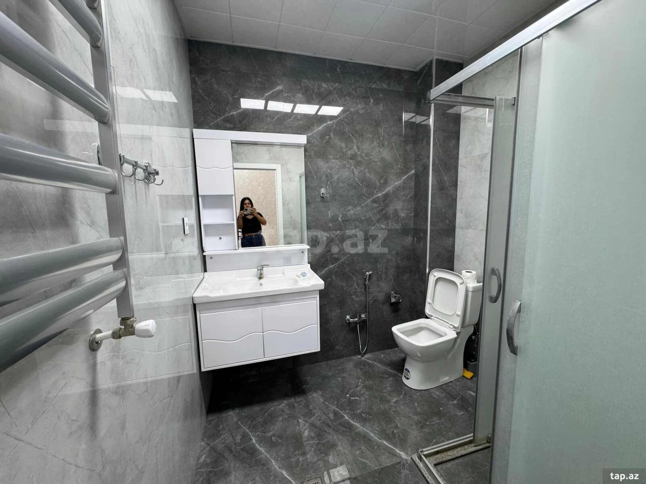 Kirayə verilir 2 otaqlı yeni tikili 62 m²