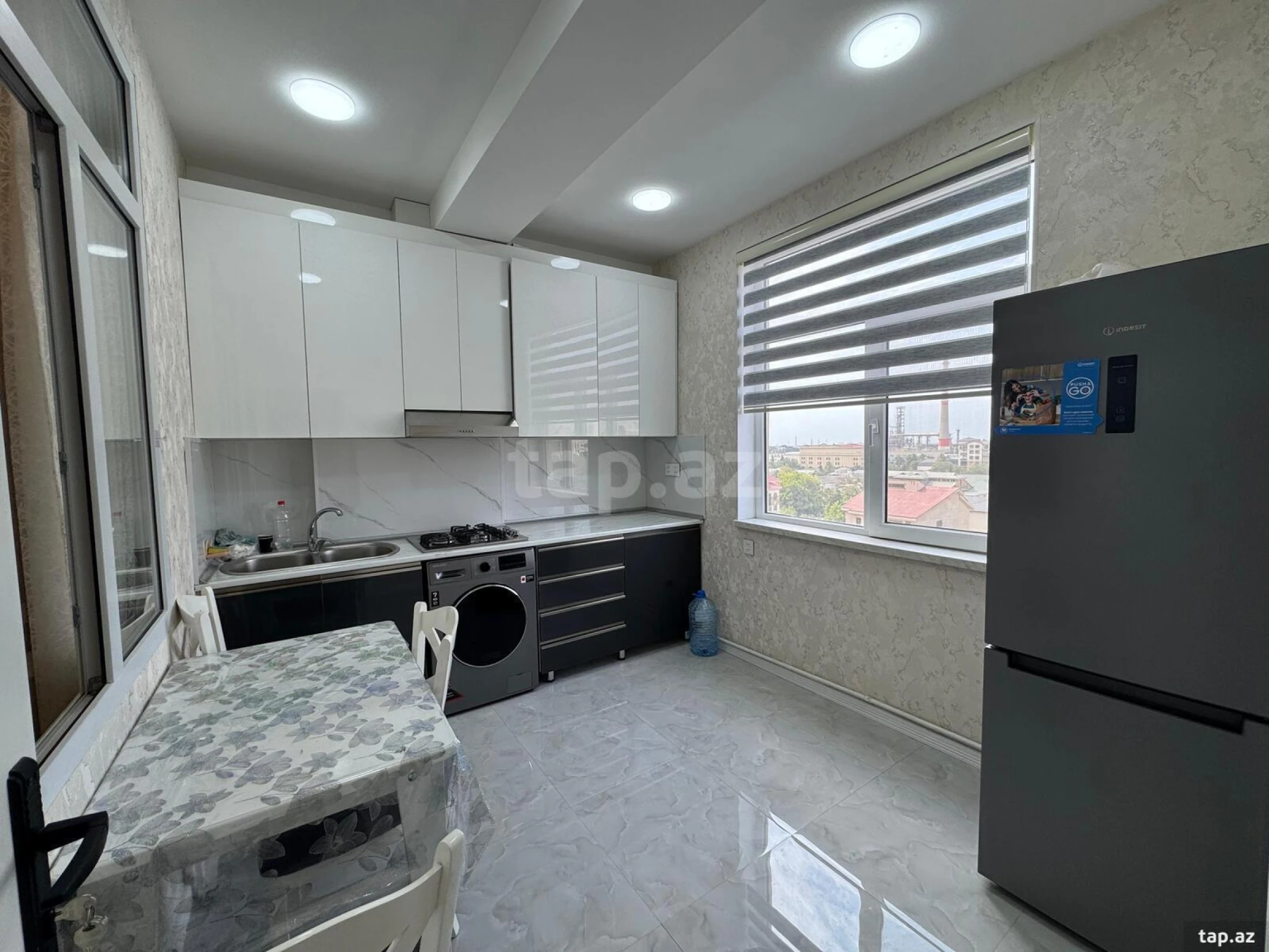 Kirayə verilir 2 otaqlı yeni tikili 62 m²