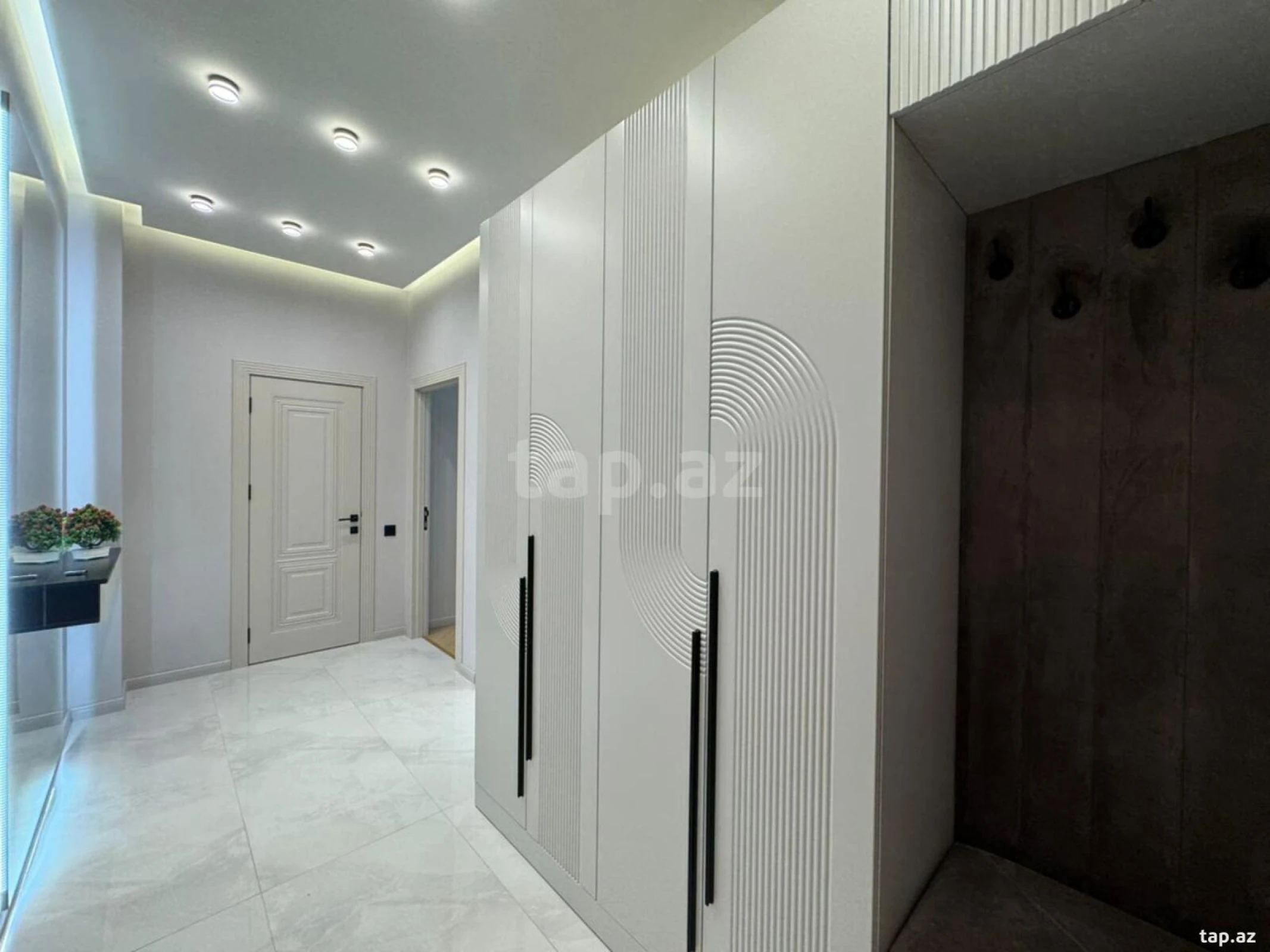 Satılır 2 otaqlı yeni tikili 55 m²