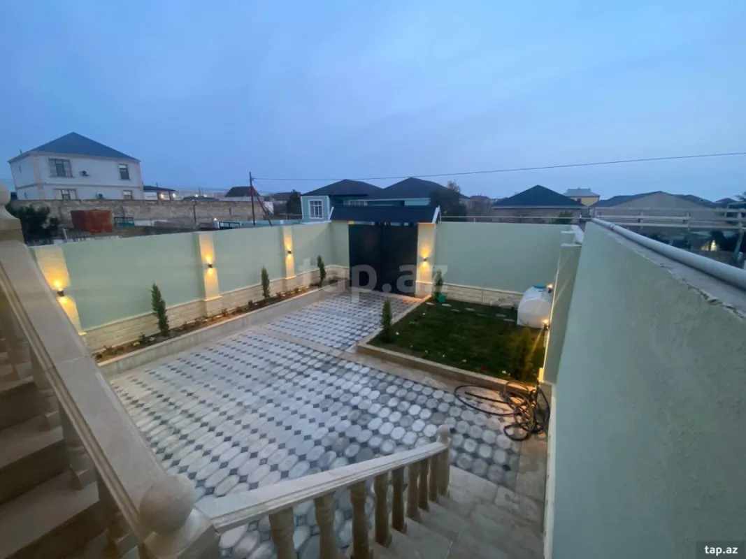 Satılır 4 otaqlı həyət evi