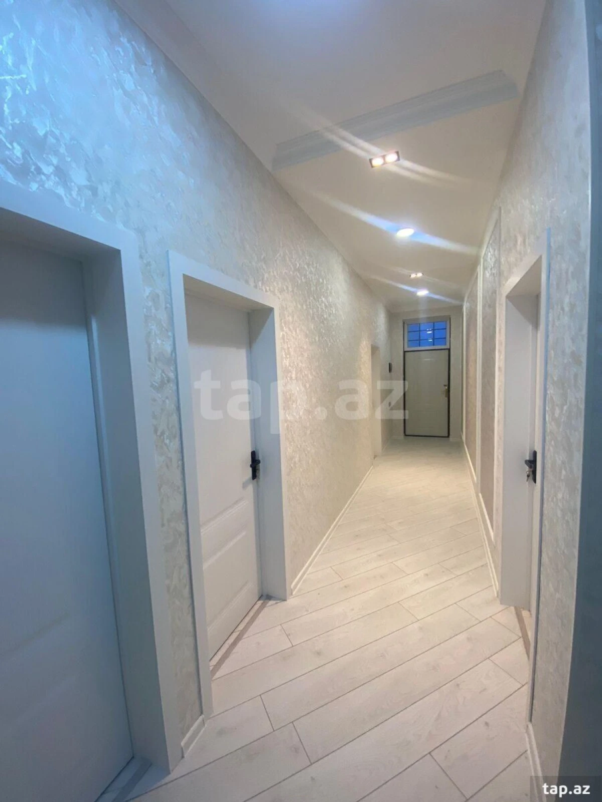 Satılır 4 otaqlı həyət evi