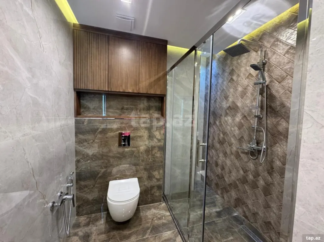 Satılır 4 otaqlı yeni tikili 180 m²