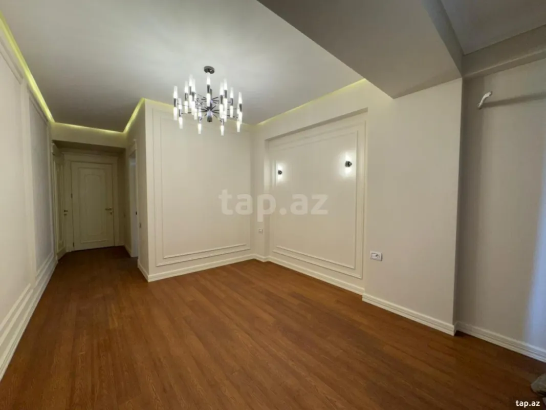 Satılır 4 otaqlı yeni tikili 180 m²