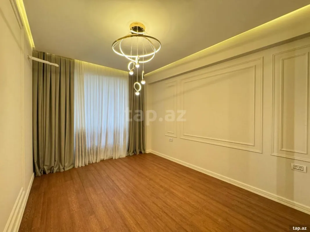 Satılır 4 otaqlı yeni tikili 180 m²