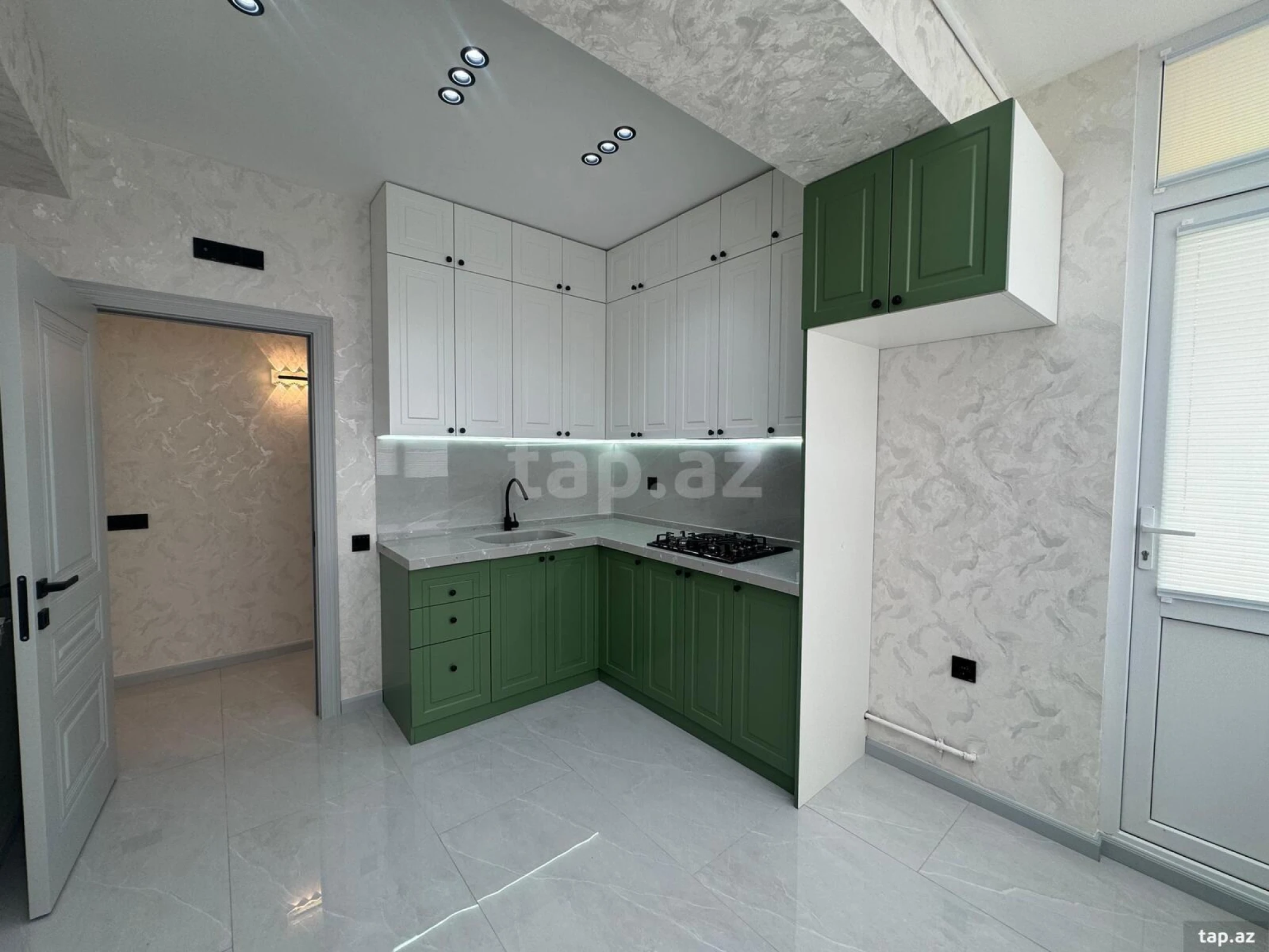 Satılır 3 otaqlı yeni tikili 88 m²