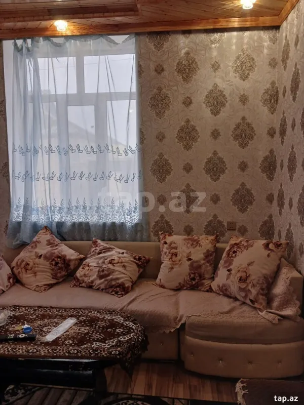 Kirayə verilir 3 otaqlı həyət evi