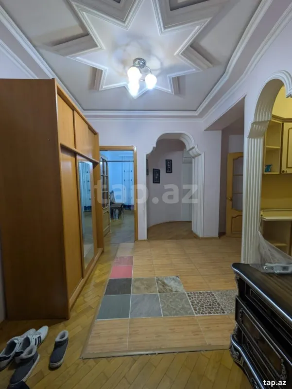 Kirayə verilir 3 otaqlı yeni tikili 75 m²