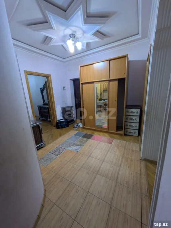 Kirayə verilir 3 otaqlı yeni tikili 75 m²
