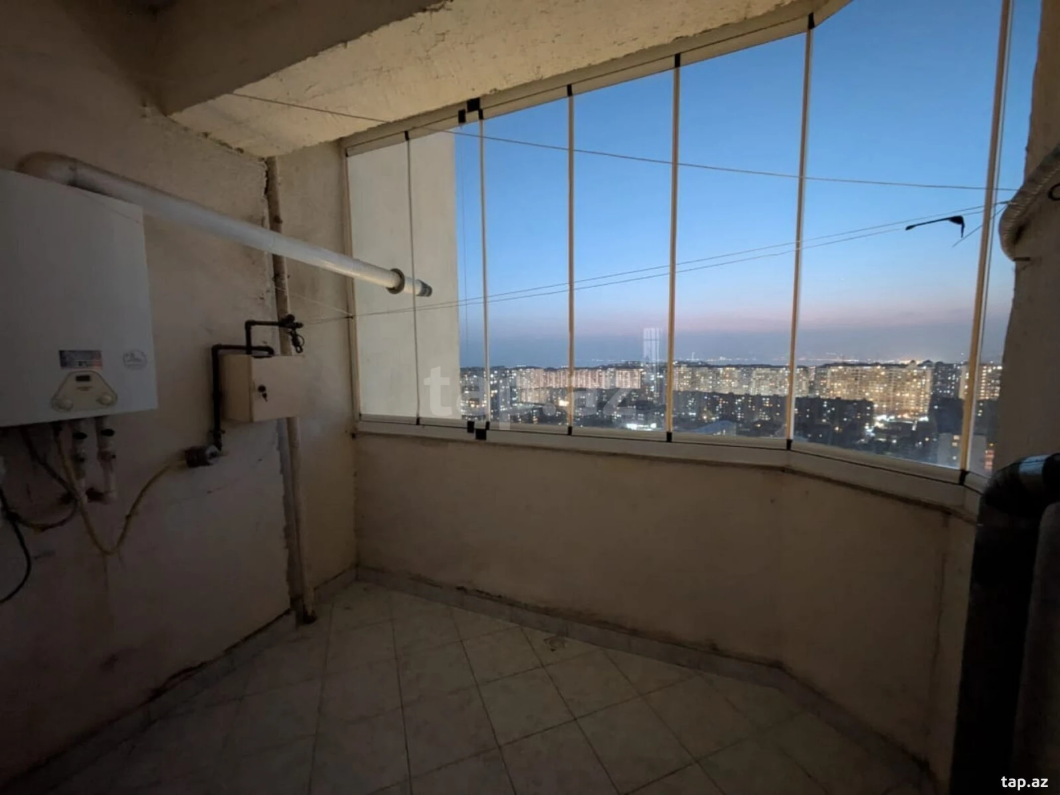 Kirayə verilir 3 otaqlı yeni tikili 75 m²