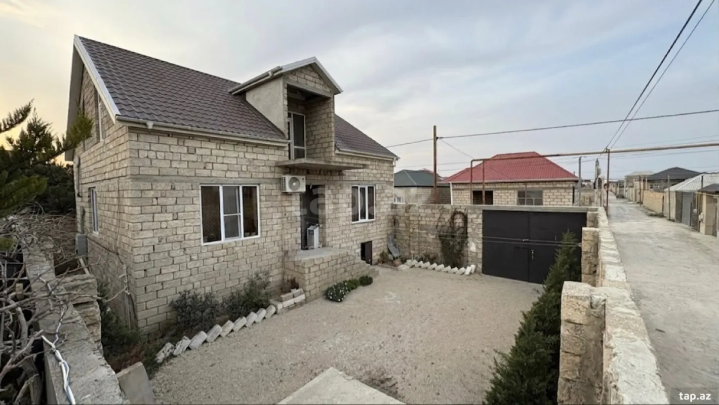 Satılır 3 otaqlı həyət evi