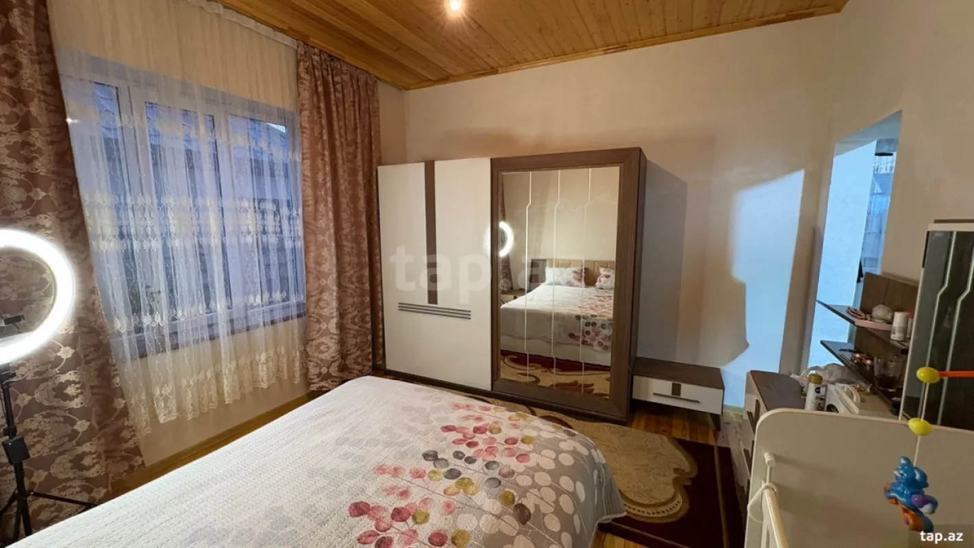 Satılır 3 otaqlı həyət evi