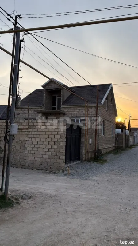 Satılır 3 otaqlı həyət evi