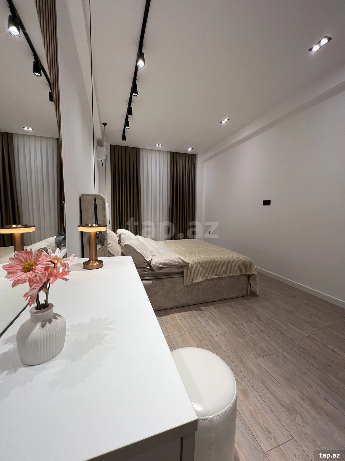 Kirayə verilir 3 otaqlı yeni tikili 110 m²