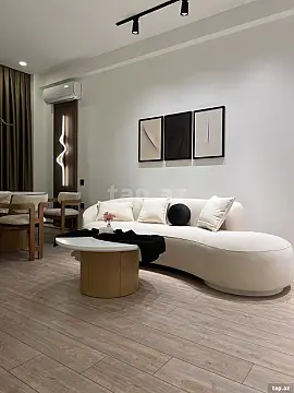 Kirayə verilir 3 otaqlı yeni tikili 110 m²