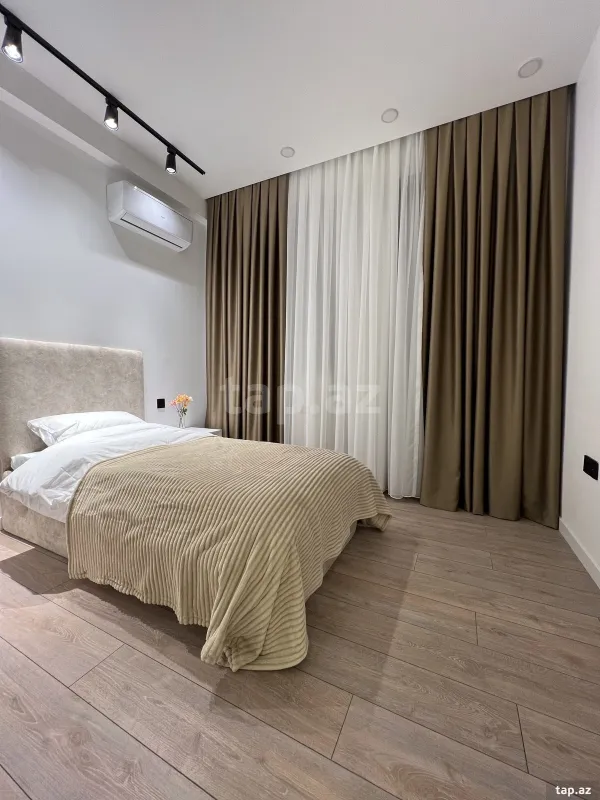 Kirayə verilir 3 otaqlı yeni tikili 110 m²