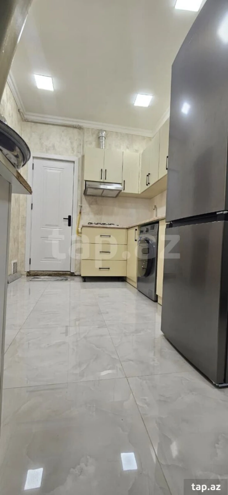 Kirayə verilir 2 otaqlı yeni tikili 70 m²