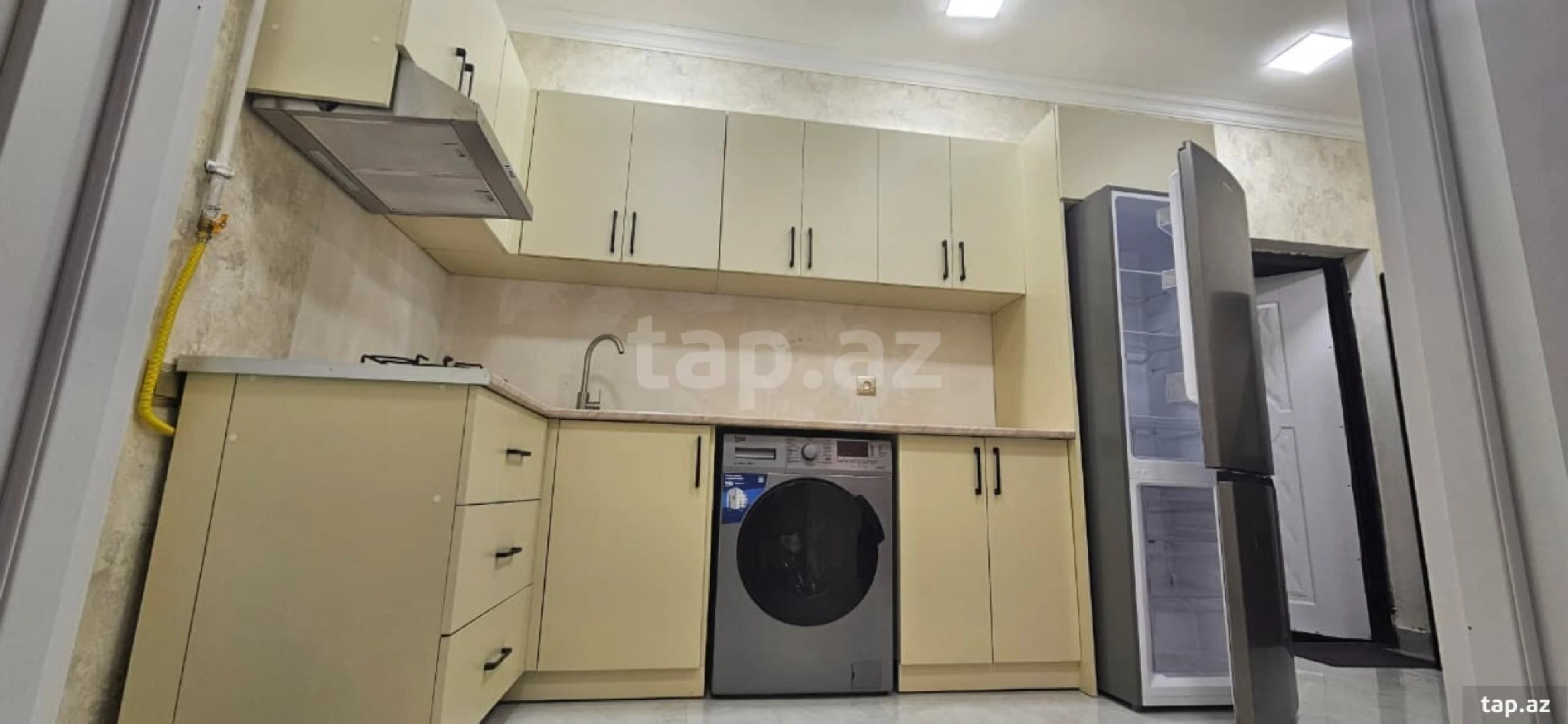 Kirayə verilir 2 otaqlı yeni tikili 70 m²