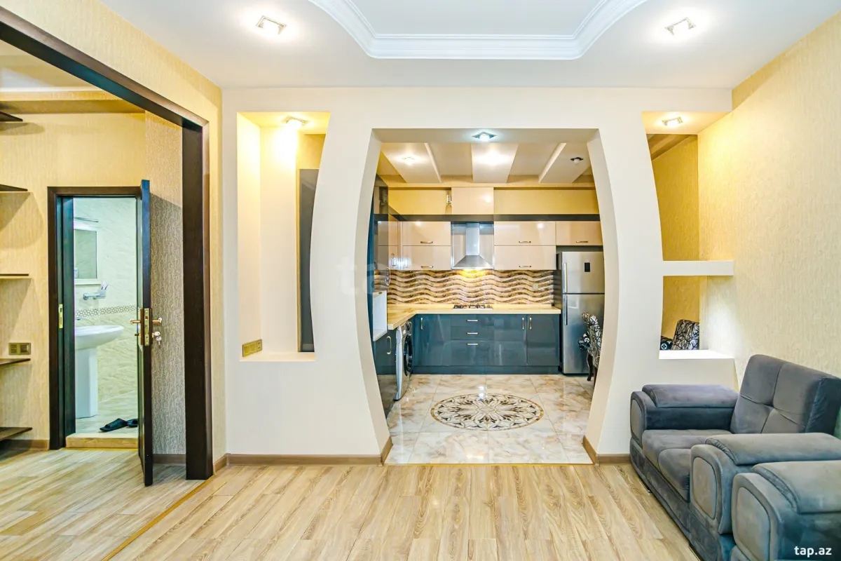 Kirayə verilir 2 otaqlı yeni tikili 80 m²