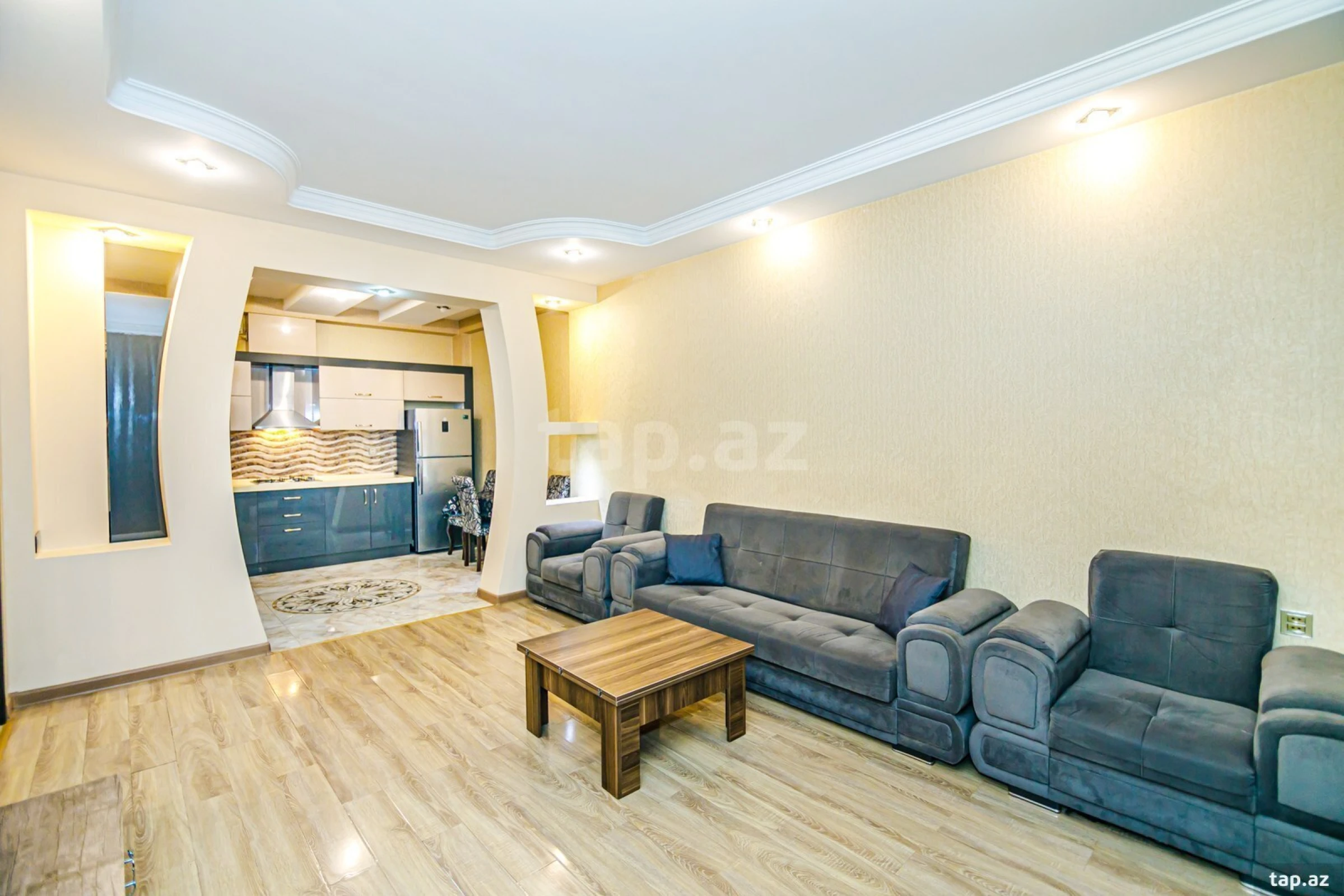 Kirayə verilir 2 otaqlı yeni tikili 80 m²