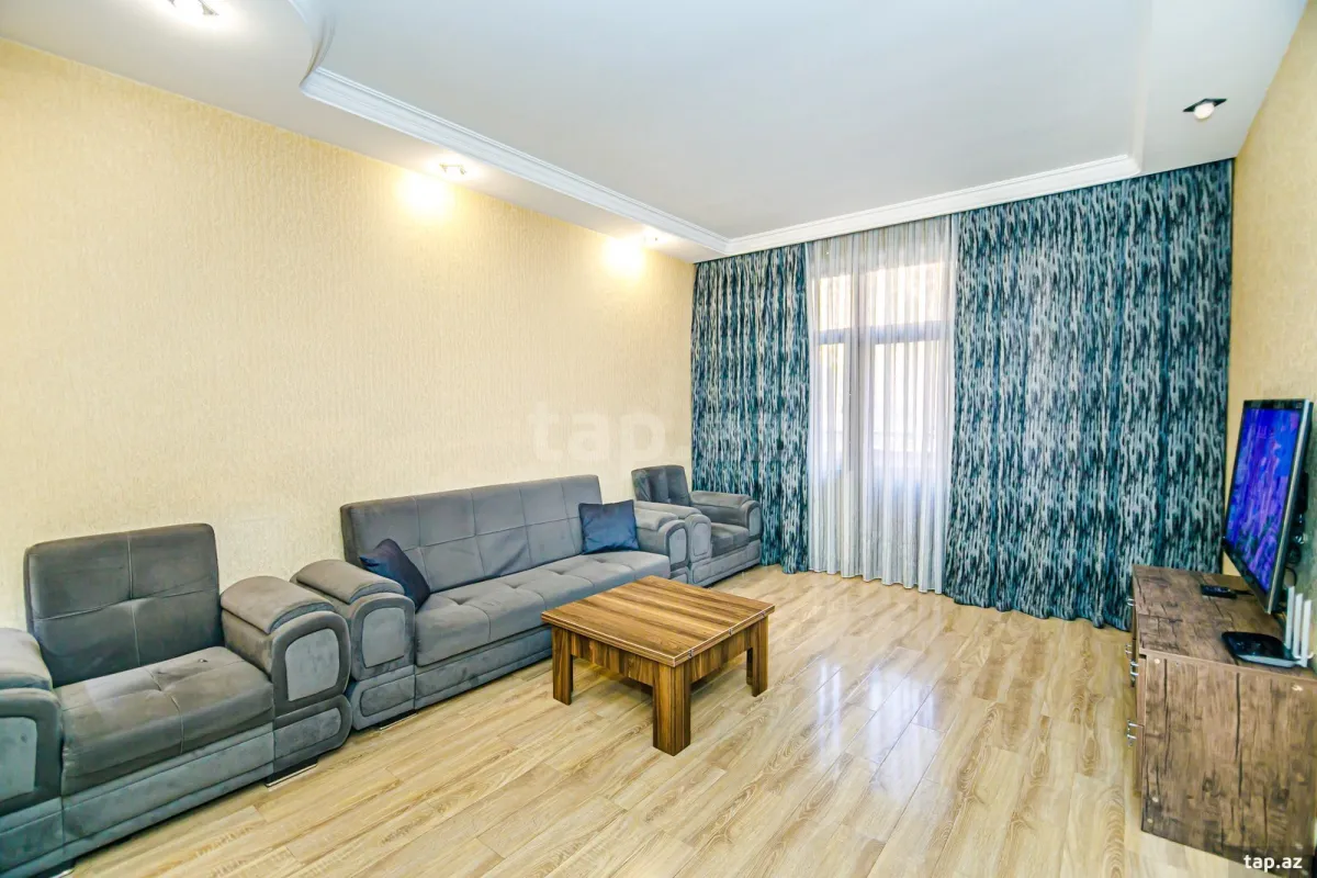 Kirayə verilir 2 otaqlı yeni tikili 80 m²