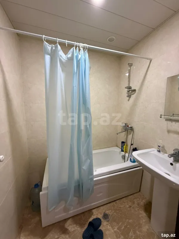 Kirayə verilir 3 otaqlı yeni tikili 77 m²