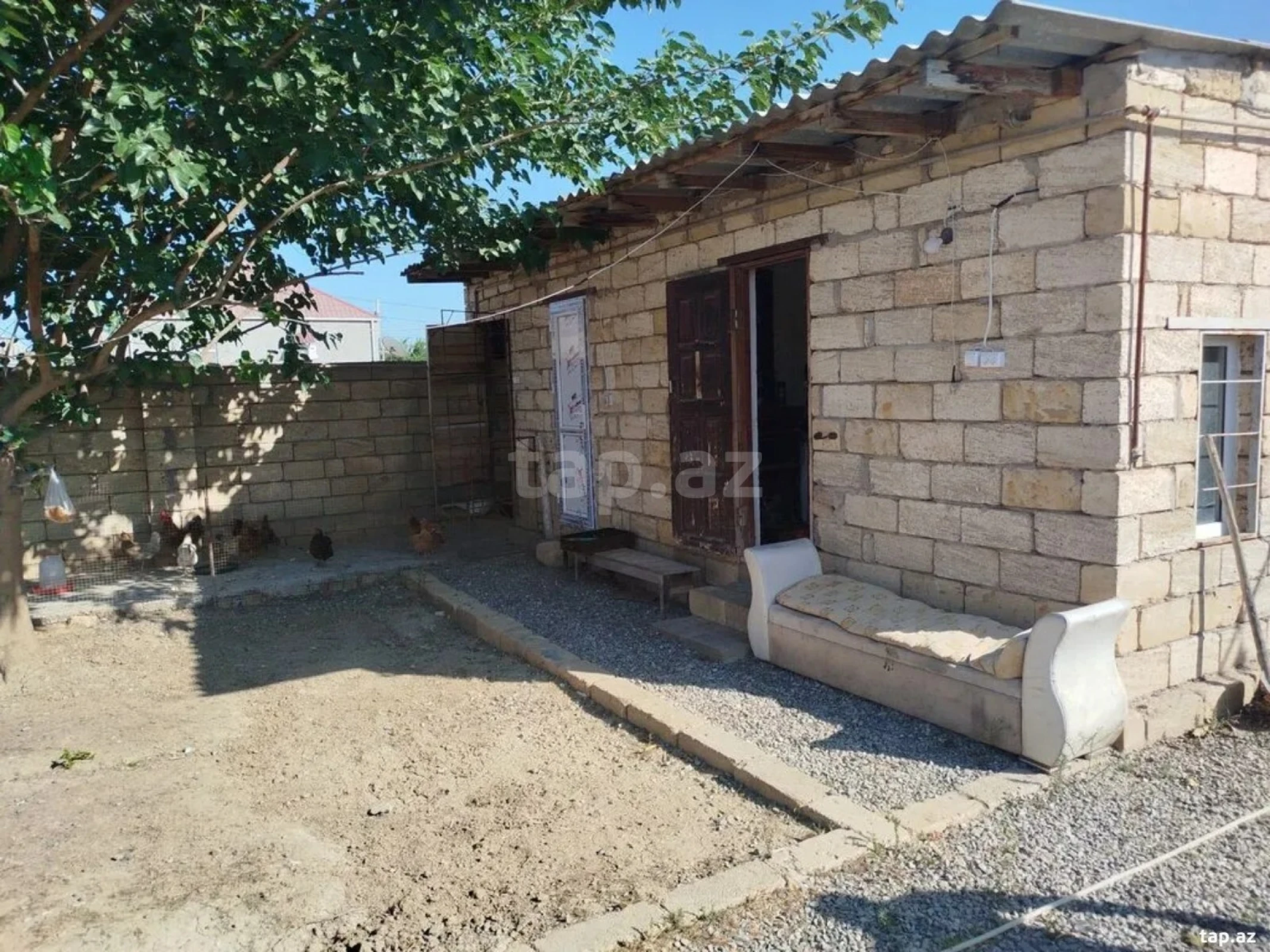 Satılır 5 otaqlı həyət evi