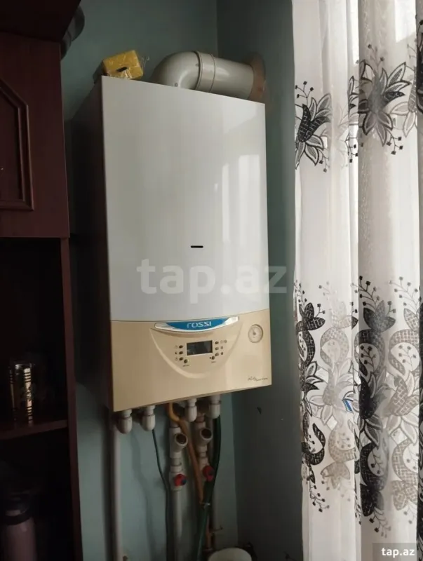 Satılır 5 otaqlı həyət evi