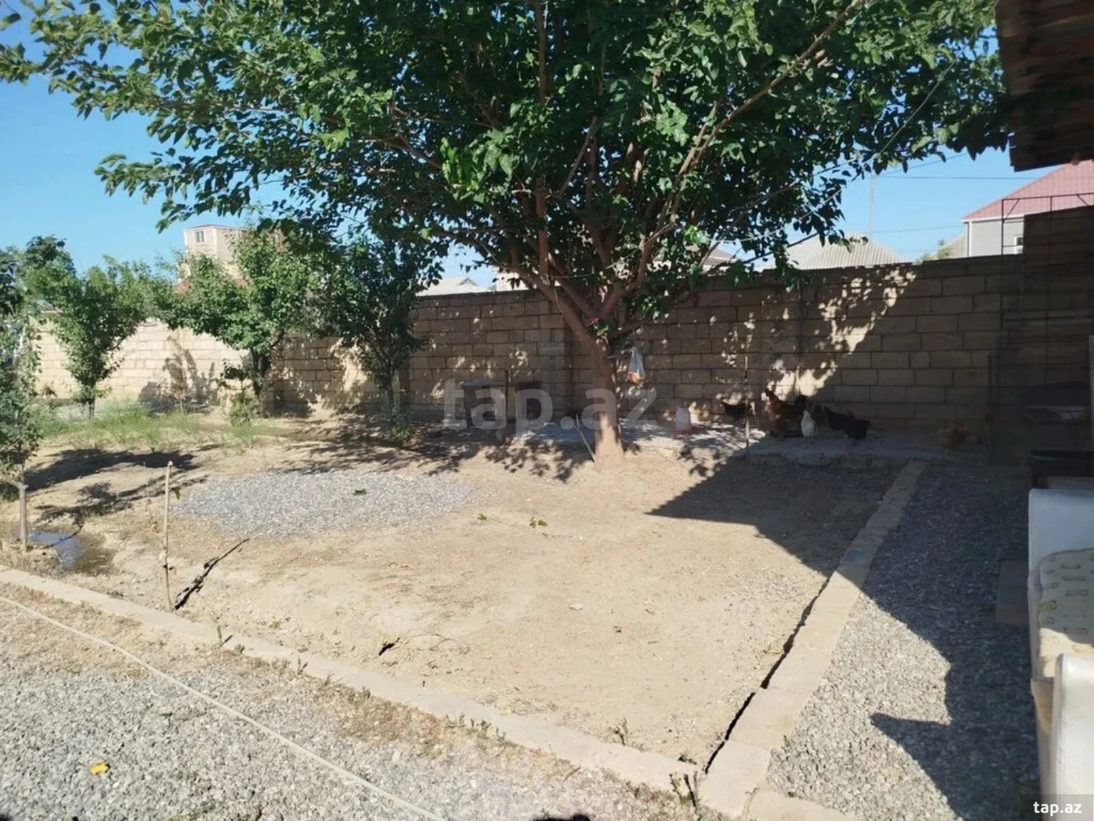 Satılır 5 otaqlı həyət evi