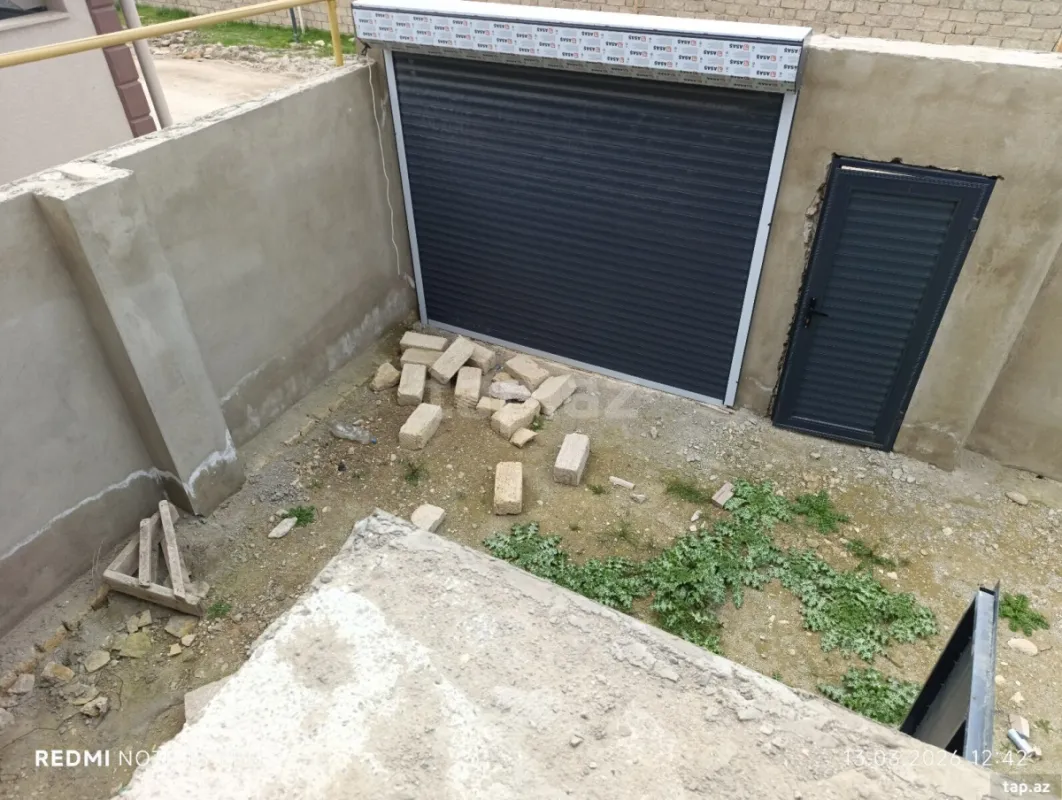 Satılır 5 otaqlı həyət evi 220 m²