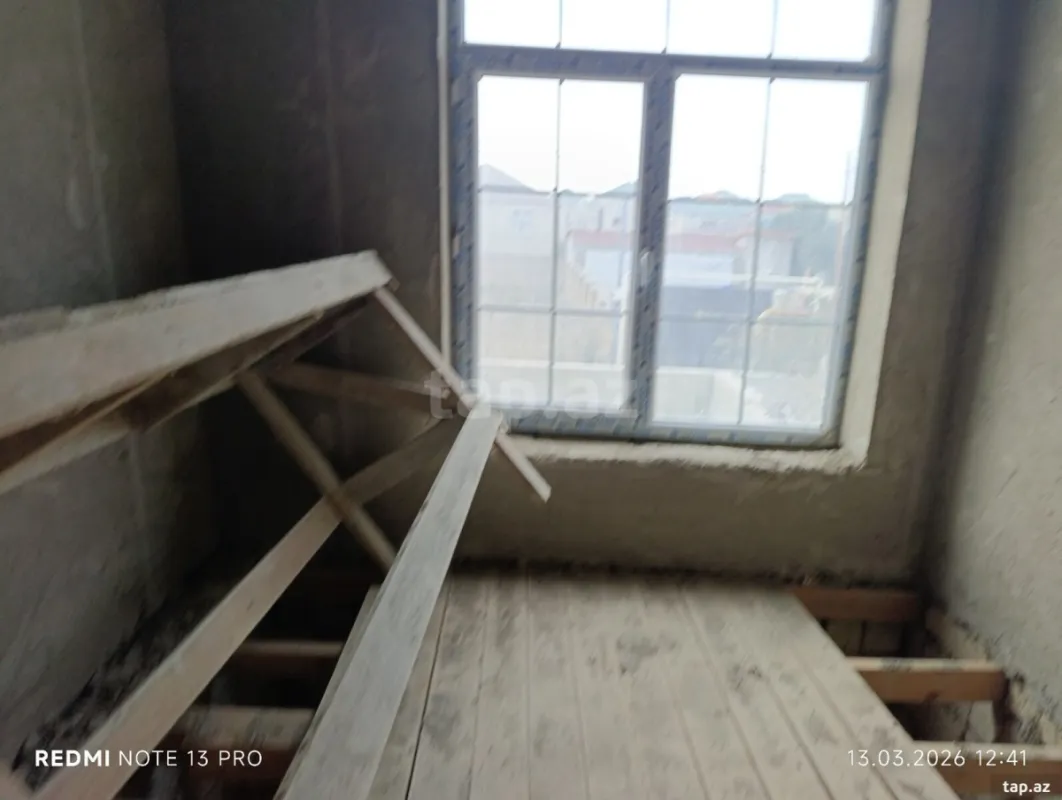 Satılır 5 otaqlı həyət evi 220 m²