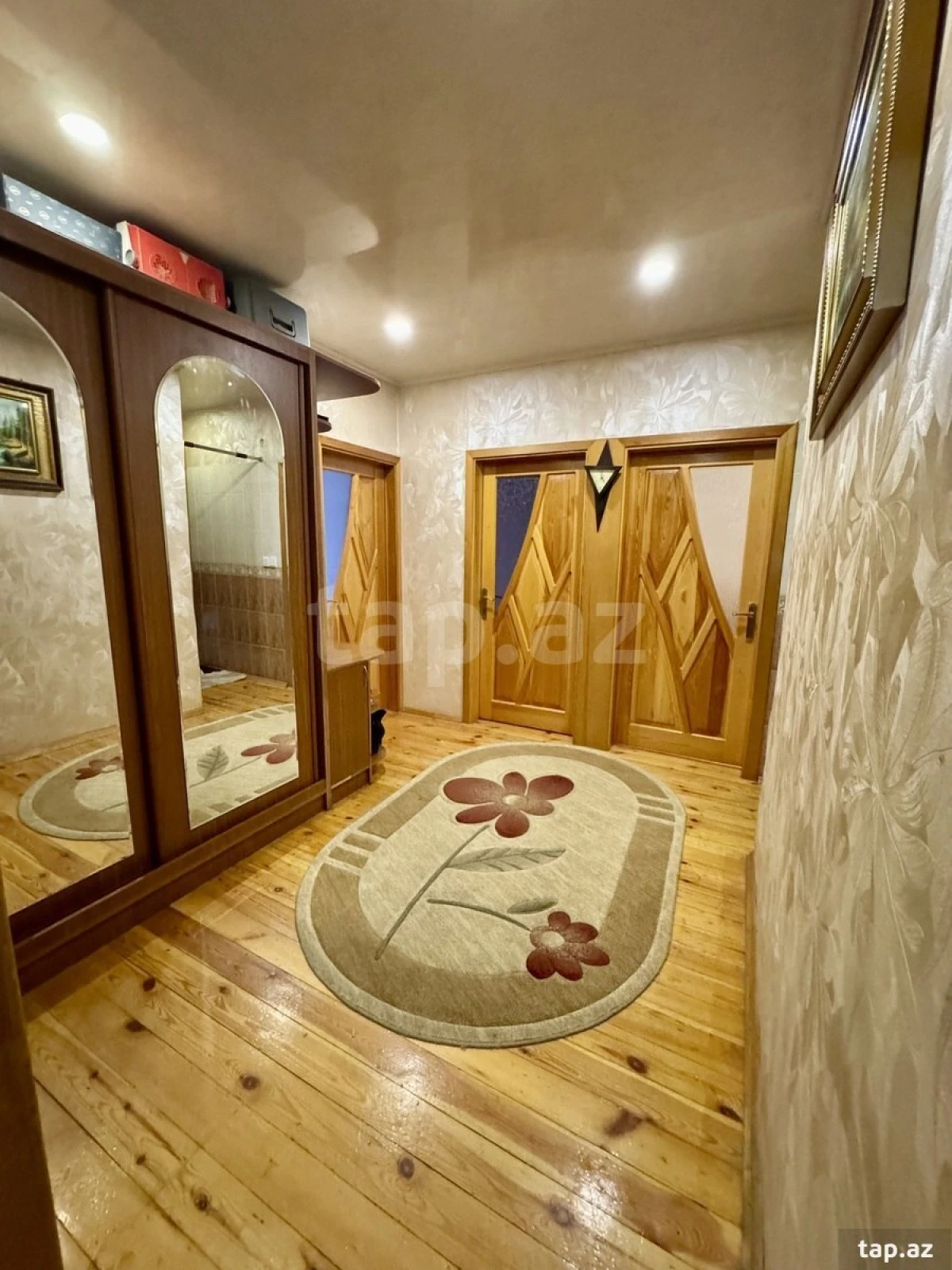 Satılır 4 otaqlı mənzil 110 m²