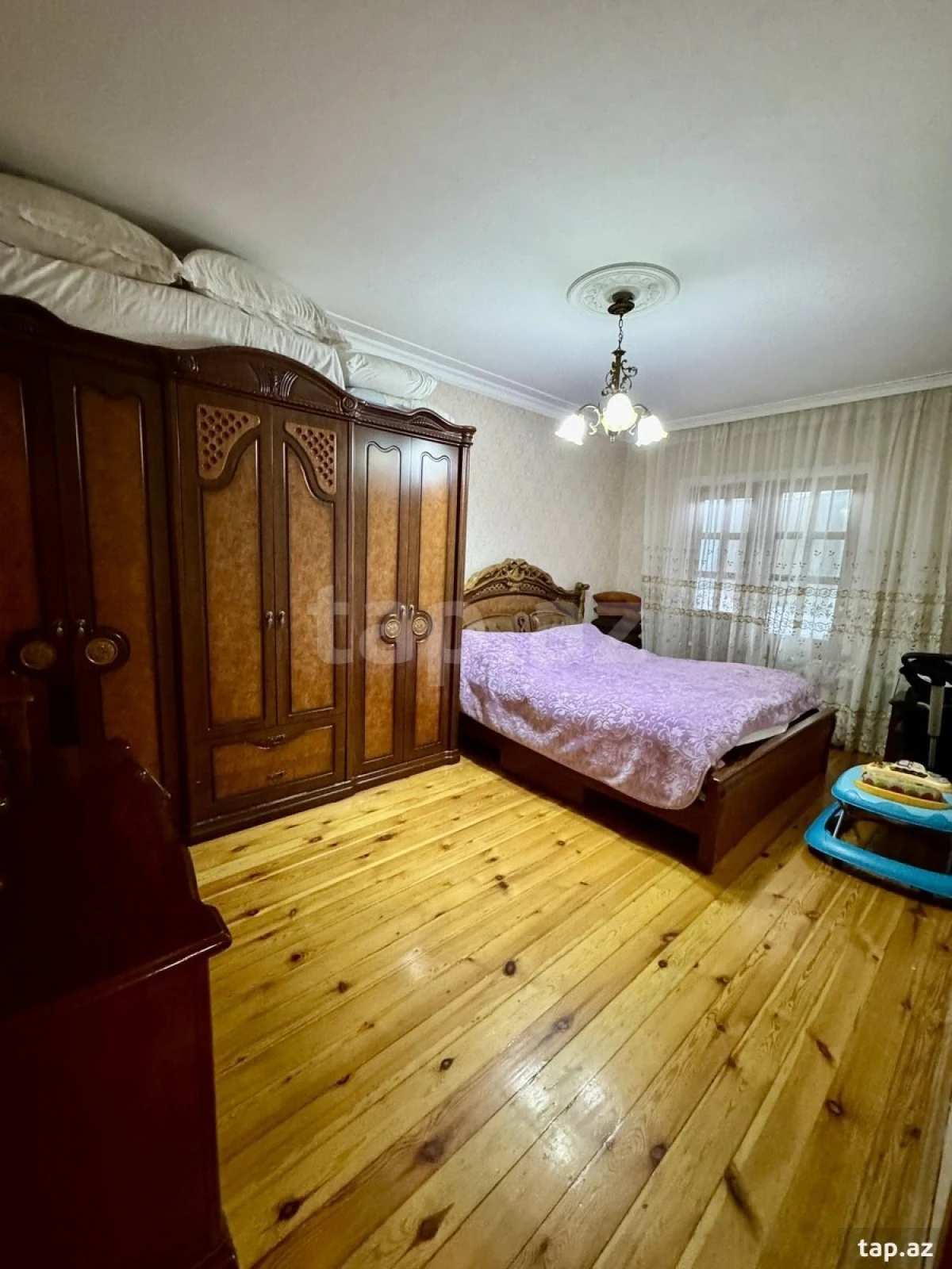 Satılır 4 otaqlı mənzil 110 m²