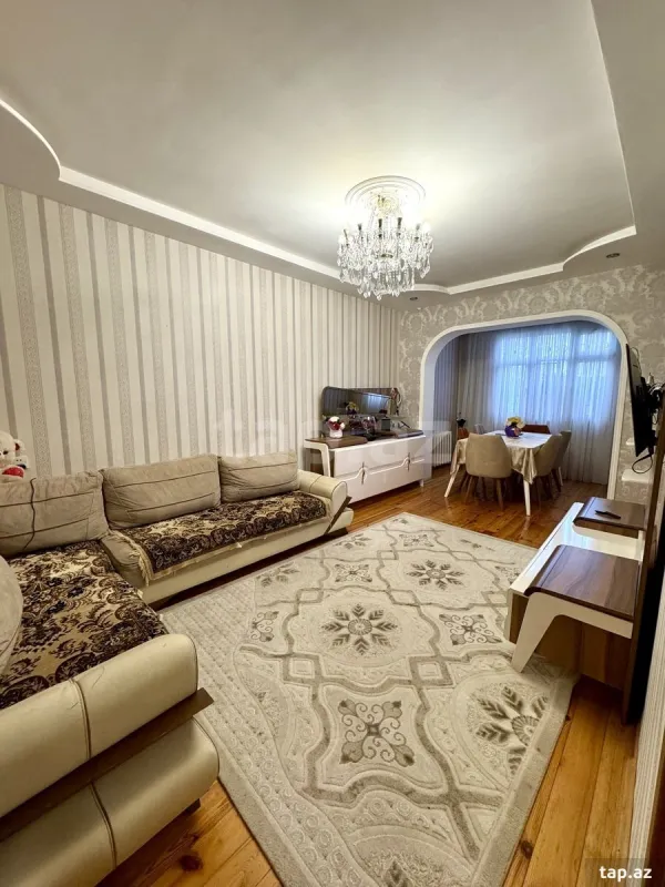 Satılır 4 otaqlı mənzil 110 m²