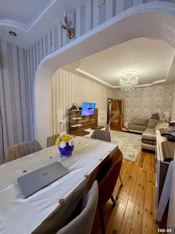 Satılır 4 otaqlı mənzil 110 m²