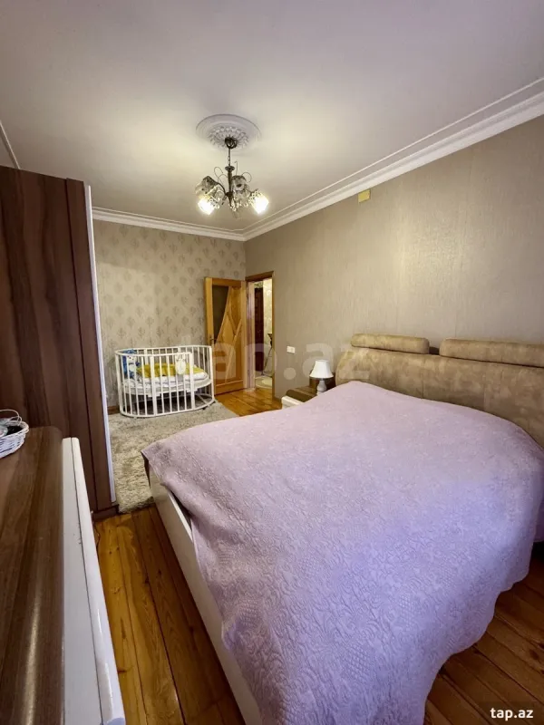 Satılır 4 otaqlı mənzil 110 m²