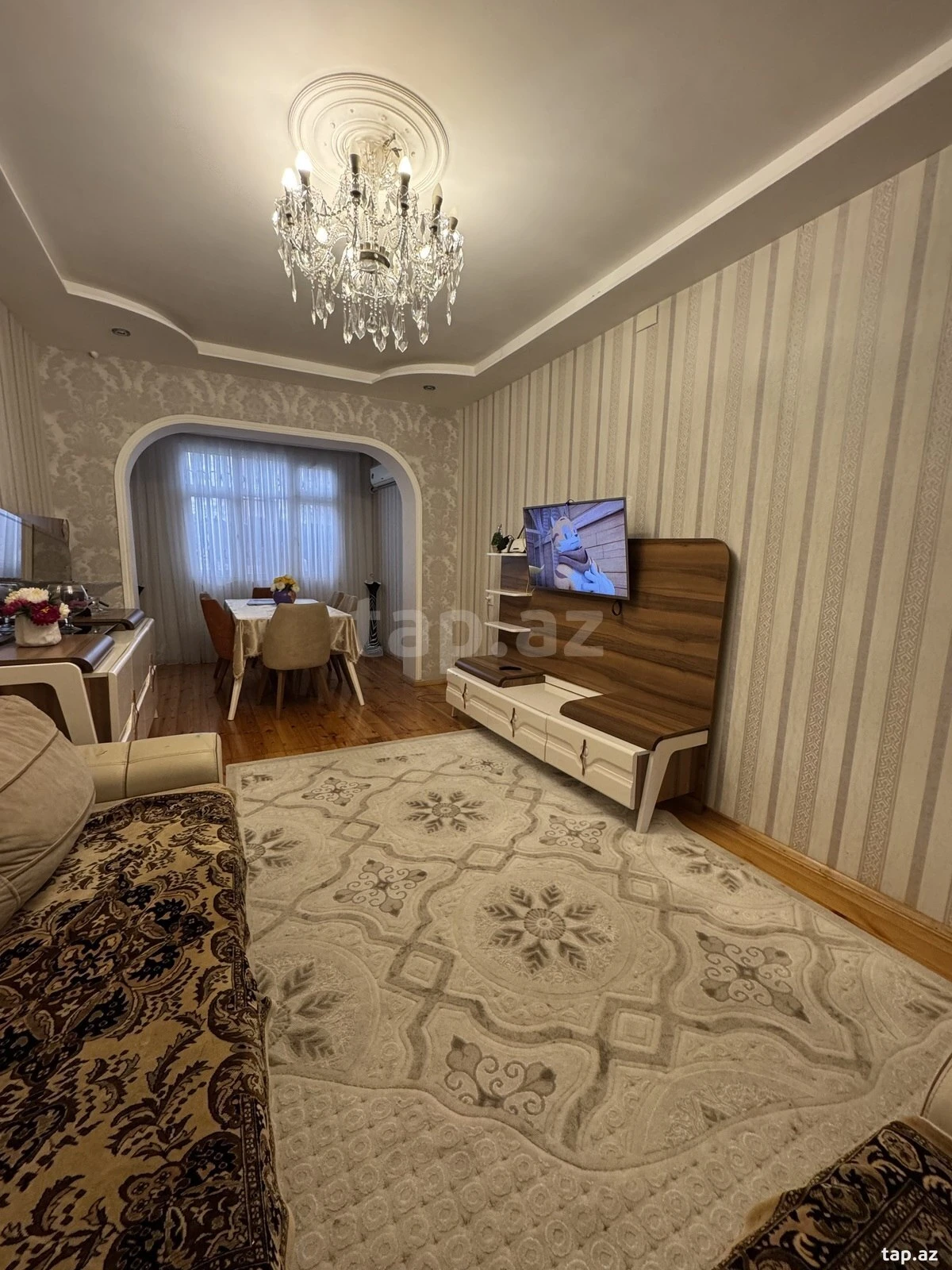 Satılır 4 otaqlı mənzil 110 m²