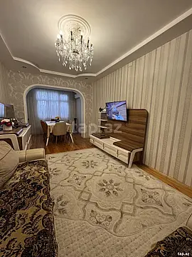 Satılır 4 otaqlı mənzil 110 m²